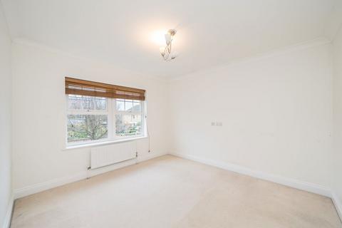 4 bedroom semi-detached house for sale, Sandringham Mews, Hampton TW12