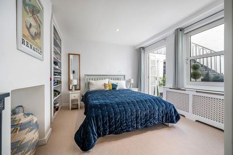 2 bedroom flat for sale, Orbain Road, London SW6