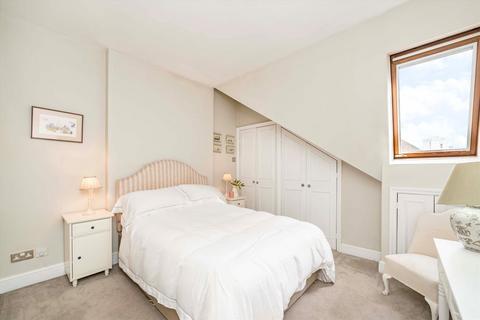 2 bedroom flat for sale, Wandsworth Bridge Road, London SW6