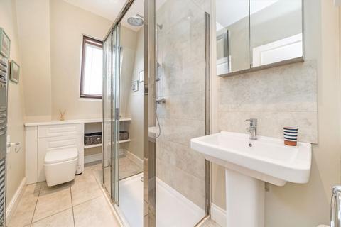 2 bedroom flat for sale, Wandsworth Bridge Road, London SW6