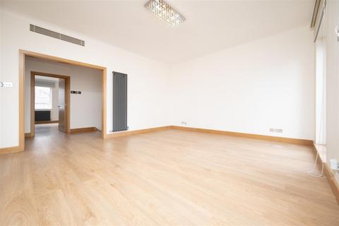 4 bedroom terraced house to rent, Inverness Terrace, Bayswater, W2