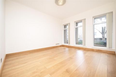 4 bedroom terraced house to rent, Inverness Terrace, Bayswater, W2