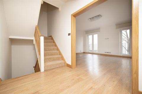 4 bedroom terraced house to rent, Inverness Terrace, Bayswater, W2