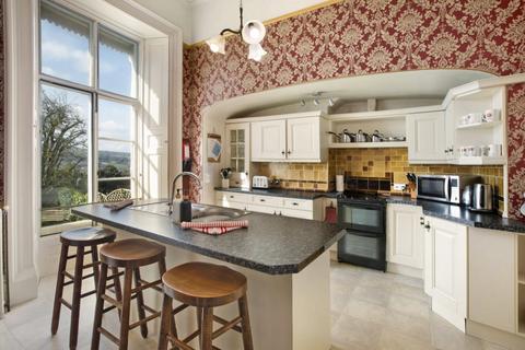 5 bedroom end of terrace house for sale, Yannon Towers, Teignmouth, TQ14