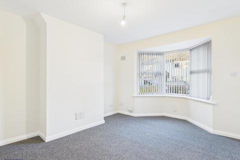 2 bedroom terraced house to rent, Hornby Grove, Hull