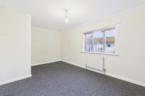 2 bedroom terraced house to rent, Hornby Grove, Hull
