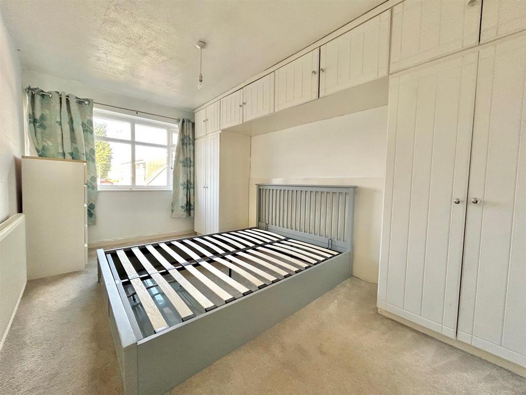 Bedroom 1.jpg