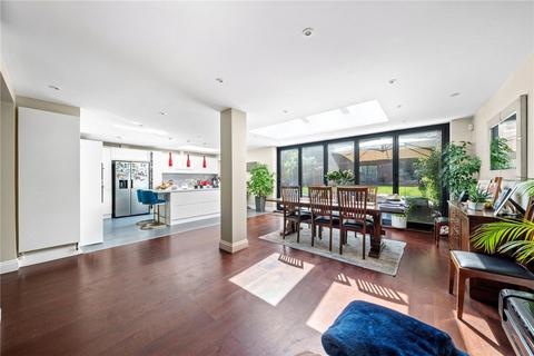 4 bedroom semi-detached house to rent, Bowness Crescent, London, SW15