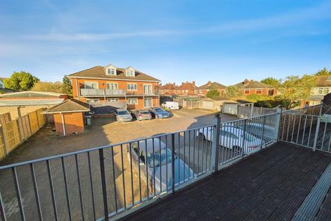 undefined, Southampton SO17