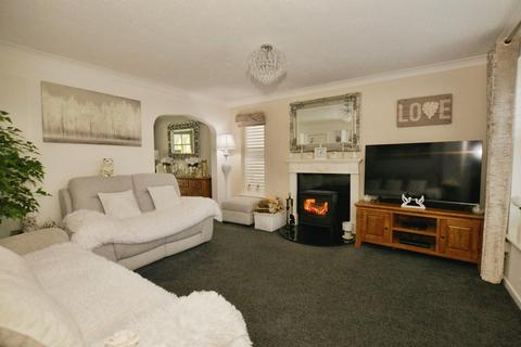 4 bedroom detached house for sale, Chestnut Lane, Ashford TN23