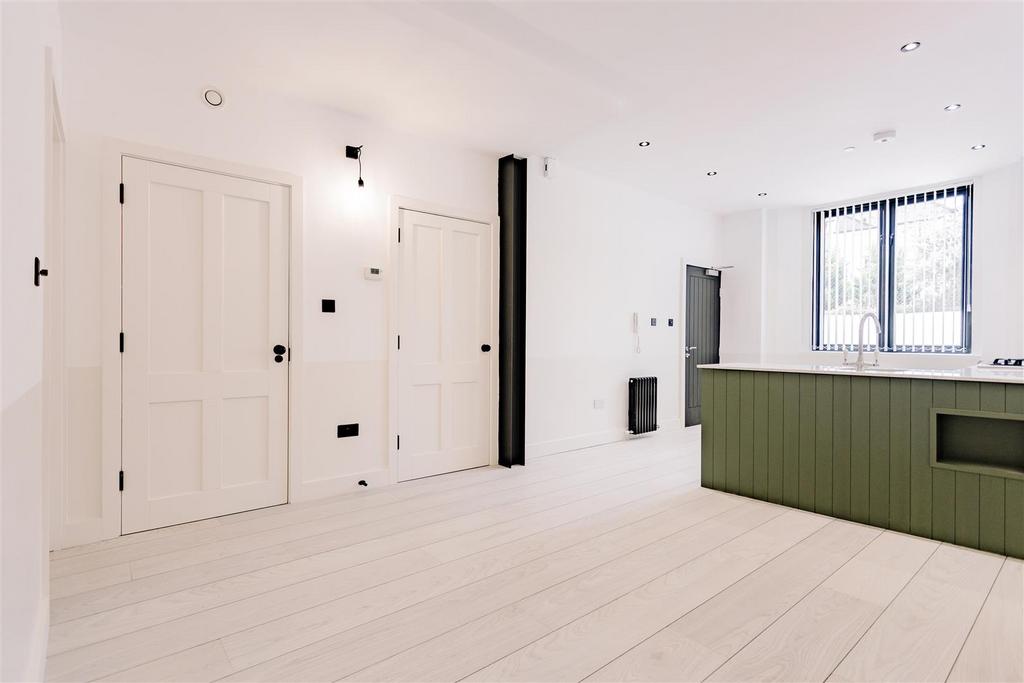MB number 19 fonthill mews 14.jpg