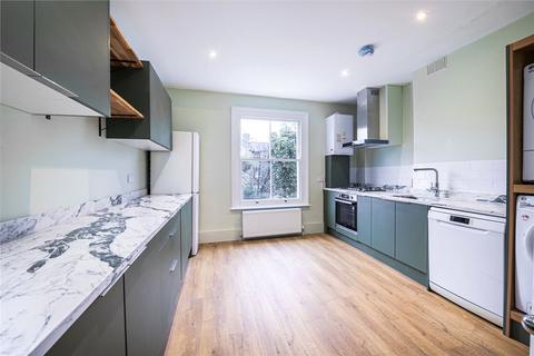 3 bedroom apartment to rent, Drakefield Road, SW17