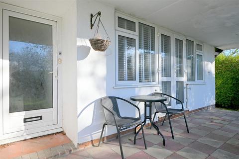 1 bedroom flat for sale, Farmlands Close, Polegate