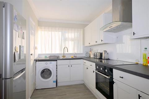 1 bedroom flat for sale, Farmlands Close, Polegate