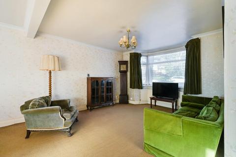 3 bedroom semi-detached house for sale, Shelvers Way, Tadworth KT20