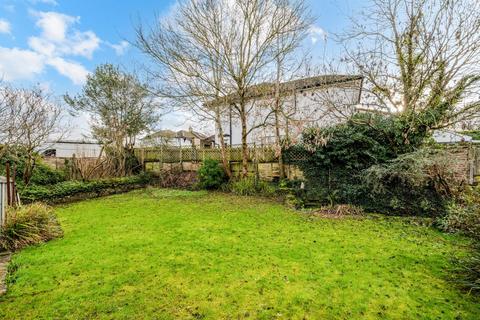 3 bedroom semi-detached house for sale, Shelvers Way, Tadworth KT20