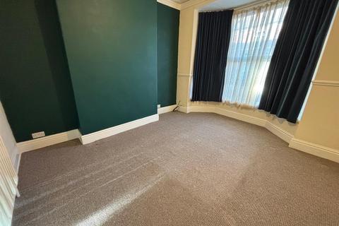 2 bedroom terraced house to rent, Belvoir Street