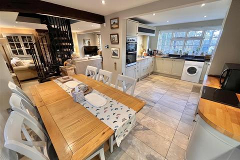 2 bedroom cottage for sale, Adlington Road, Wilmslow