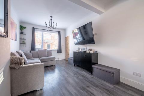 3 bedroom terraced house for sale, Maidstone Road, Lowestoft