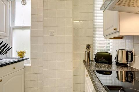 1 bedroom apartment to rent, Hill Street, London W1J