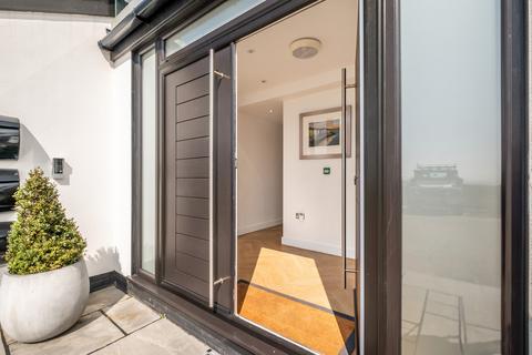 2 bedroom apartment to rent, Inner Promenade, Lytham St. Annes, FY8