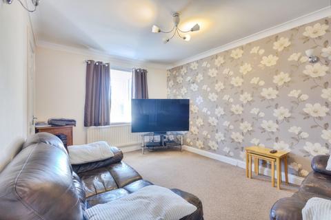 4 bedroom semi-detached house for sale, Shatterstone, East Hunsbury, Northampton, NN4