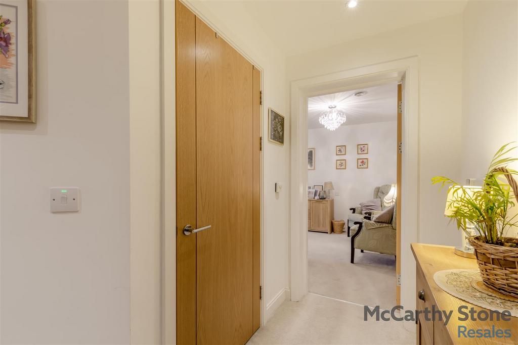 8674206-interior11.jpg