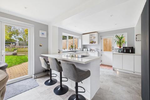 4 bedroom detached house for sale, Brackley Lane, Abthorpe, NN12