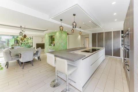 6 bedroom detached house for sale, Beechfield Road, Huddersfield, HD2