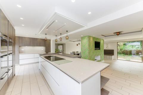 6 bedroom detached house for sale, Beechfield Road, Huddersfield, HD2