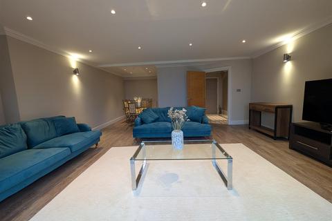 2 bedroom apartment to rent, Blackdown Hall, Sandy Lane, Leamington Spa