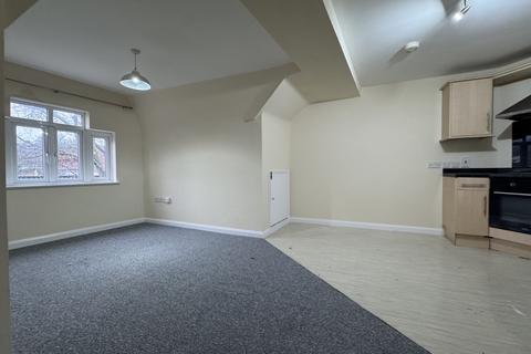 1 bedroom flat to rent, High Street, Chatham ME4