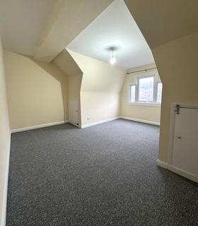 1 bedroom flat to rent, High Street, Chatham ME4