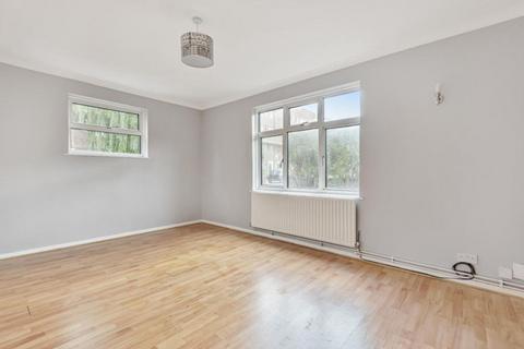 undefined, Allnutt Way, London, SW4