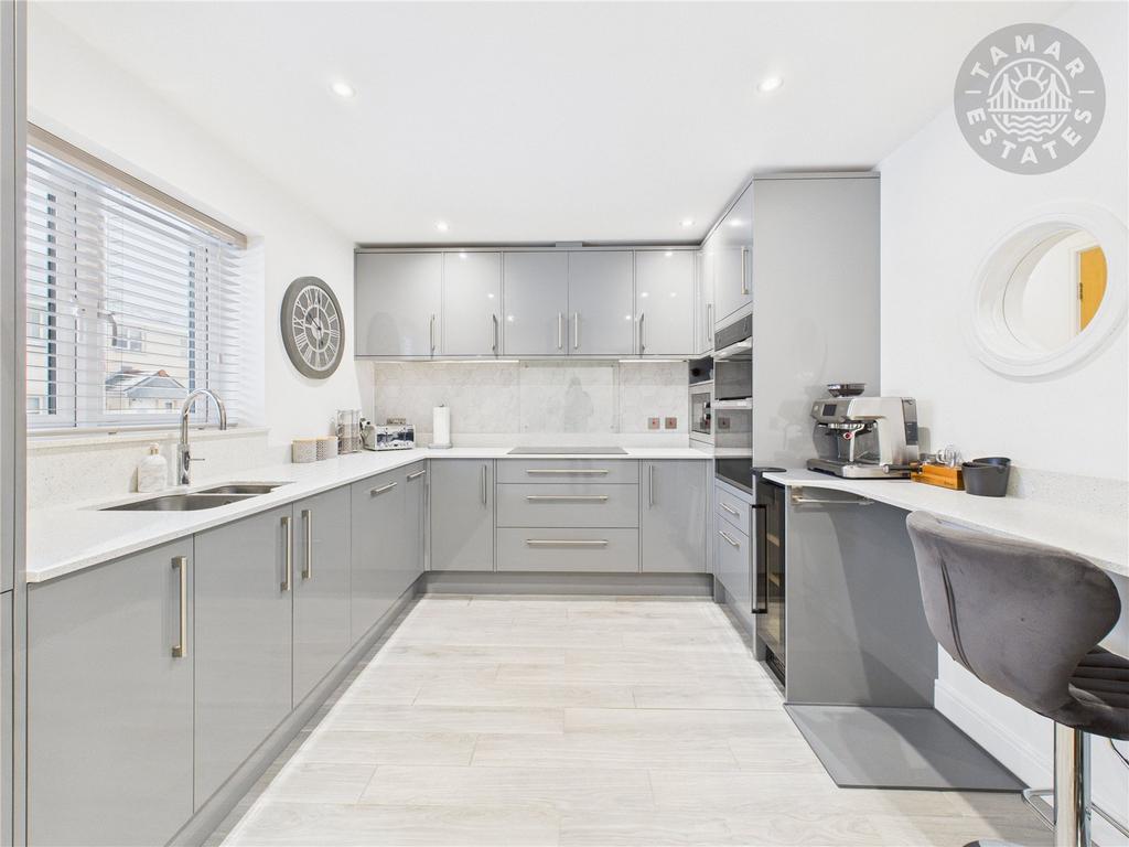 Kitchen/Breakfast Rm