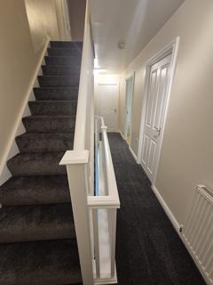 4 bedroom terraced house to rent, New Forest Way, Leeds LS10