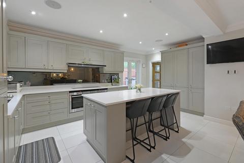 5 bedroom detached house for sale, Clare Wood Drive, East Malling ME19