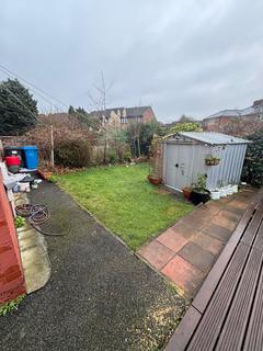 3 bedroom semi-detached house to rent, Yew Tree Road, M14 7AA