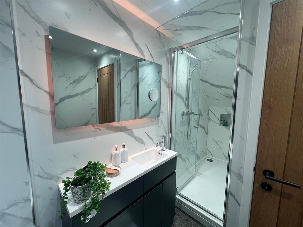 Shower.jpg
