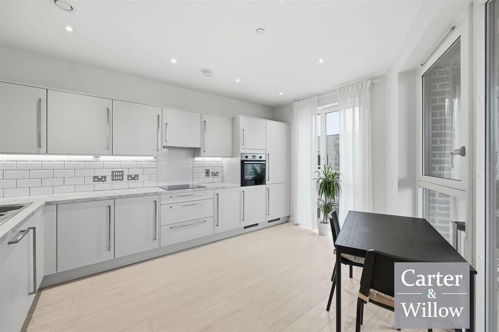 Kitchen / dining