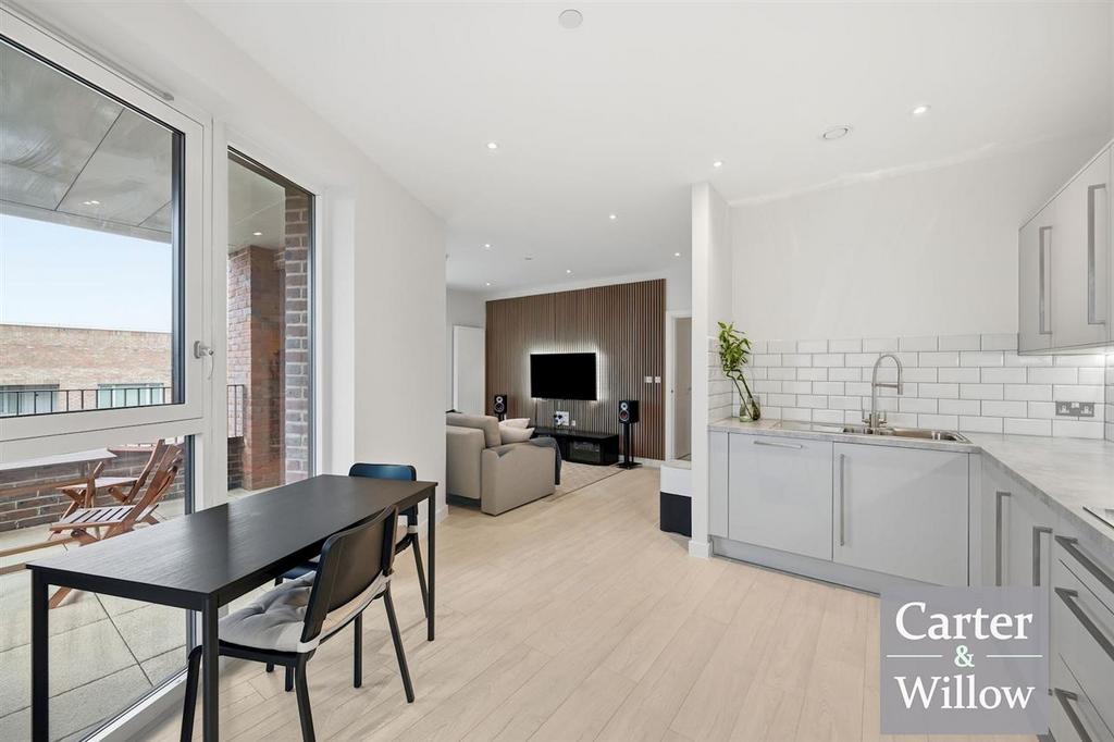 Kitchen / dining
