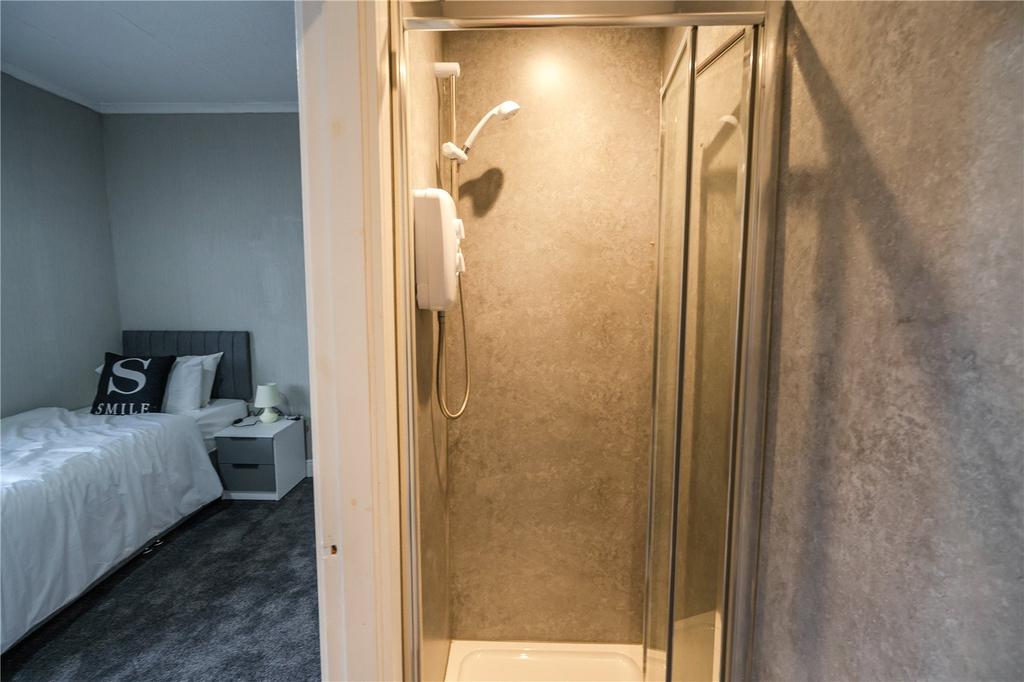 En-Suite 1