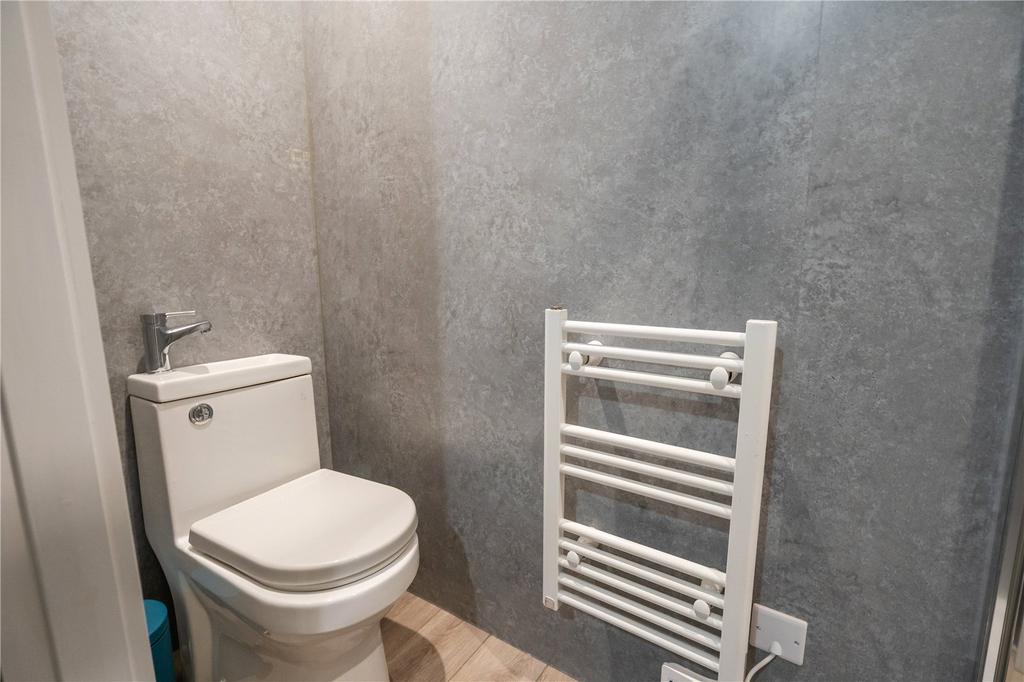 En-Suite 2
