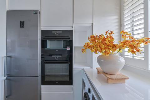 1 bedroom flat to rent, Cassinghurst, North Dulwich, London, SE24