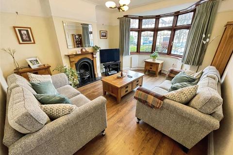 5 bedroom house for sale, Keswick Avenue, Hornchurch, RM11