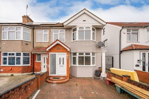 5 bedroom end of terrace house to rent, Rosemary Avenue, Hounslow, TW4