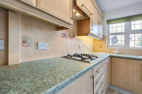 3 bedroom semi-detached house to rent, Satis Avenue, Sittingbourne, ME10