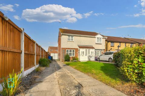 3 bedroom semi-detached house to rent, Satis Avenue, Sittingbourne, ME10
