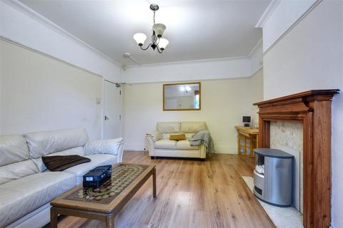 5 bedroom semi-detached house for sale, Fletcher Road, Beeston