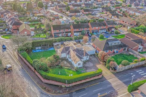 4 bedroom detached house for sale, Rugeley Road, Burntwood, WS7 9BJ